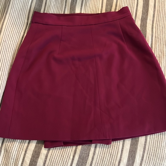 French connection burgundy wrap skirt size 4 - Picture 2 of 5